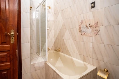 Moradia T4 para Venda em O. Azeméis, Riba-Ul, Ul, Macinhata Seixa, Madail