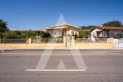 Moradia T4 para Venda em O. Azeméis, Riba-Ul, Ul, Macinhata Seixa, Madail