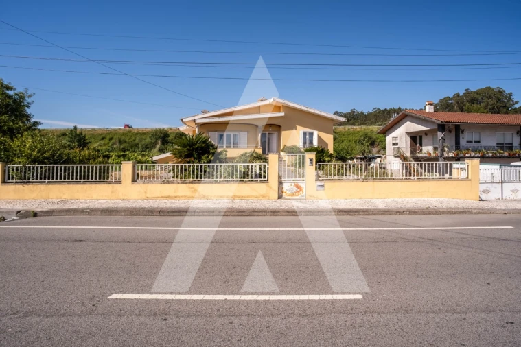 Moradia T4 para Venda em O. Azeméis, Riba-Ul, Ul, Macinhata Seixa, Madail Foto 51