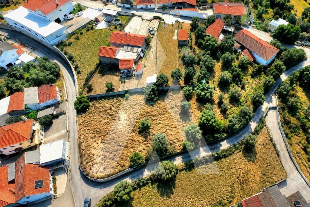 Terreno para Venda em Caranguejeira Foto 1