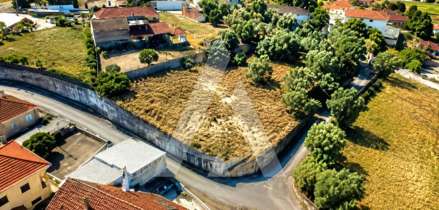 Terreno para Venda em Caranguejeira Foto 2