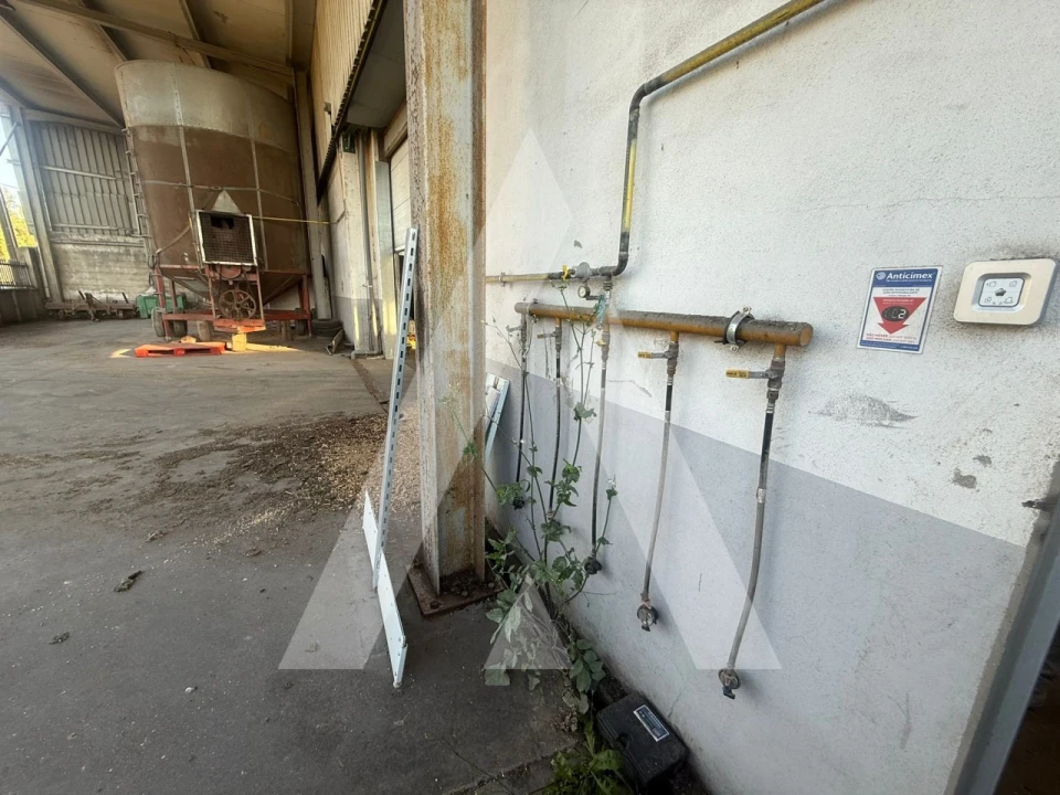 Armazém para Venda em Caranguejeira Foto 10