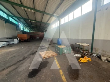 Armazém para Venda em Caranguejeira