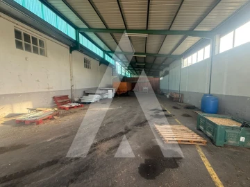 Armazém para Venda em Caranguejeira