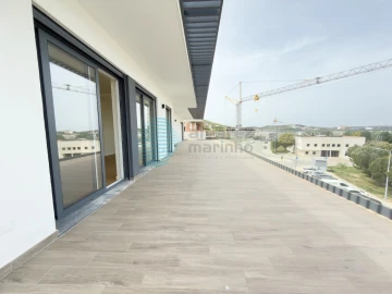Apartamento T4 para Venda em Santa Maria, São Pedro e Matacães