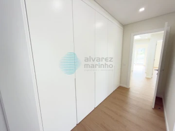Apartamento T4 para Venda em Santa Maria, São Pedro e Matacães