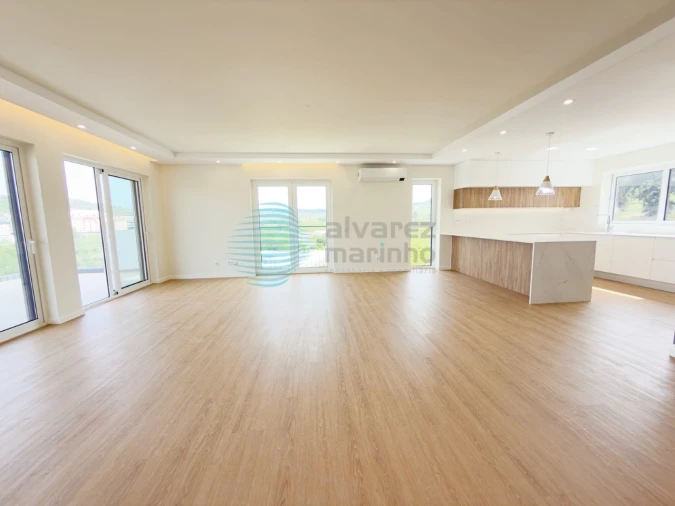 Apartamento T4 para Venda em Santa Maria, São Pedro e Matacães Foto 2