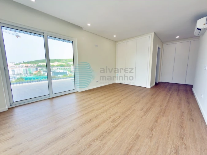 Apartamento T4 para Venda em Santa Maria, São Pedro e Matacães Foto 26