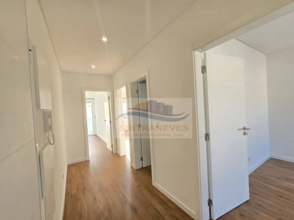 Apartamento T2 para Venda em Águas Livres Foto 1