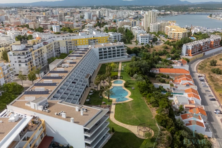 Apartamento T2 para Venda em Portimão Foto 40
