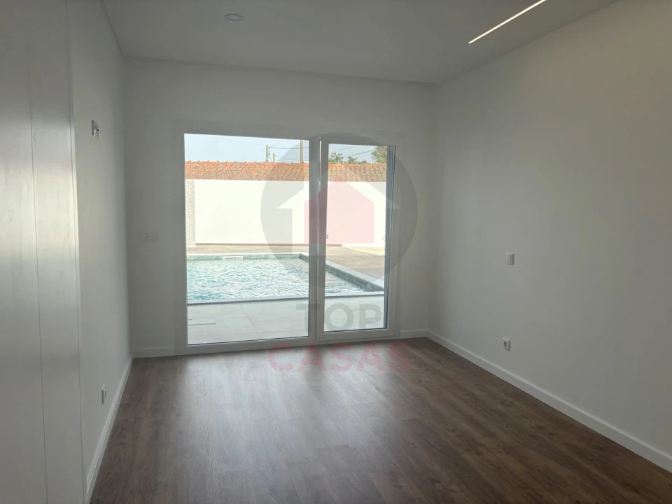 Moradia T4 para Venda em Nadadouro Foto 9