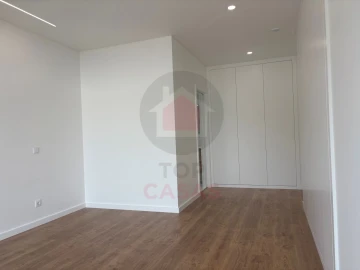 Moradia T4 para Venda em Nadadouro