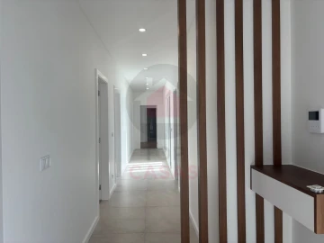 Moradia T4 para Venda em Nadadouro