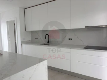 Moradia T4 para Venda em Nadadouro