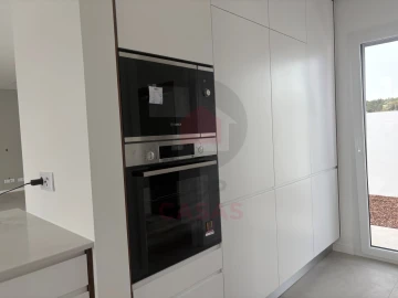 Moradia T4 para Venda em Nadadouro
