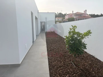 Moradia T4 para Venda em Nadadouro