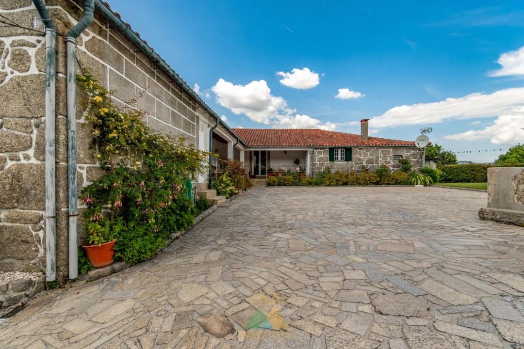 Quinta T5 para Venda em Beiral do Lima Foto 4