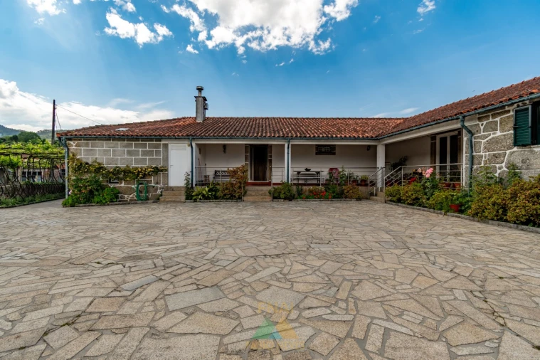 Quinta T5 para Venda em Beiral do Lima Foto 5