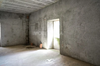 Moradia para Venda em Lagos da Beira e Lajeosa