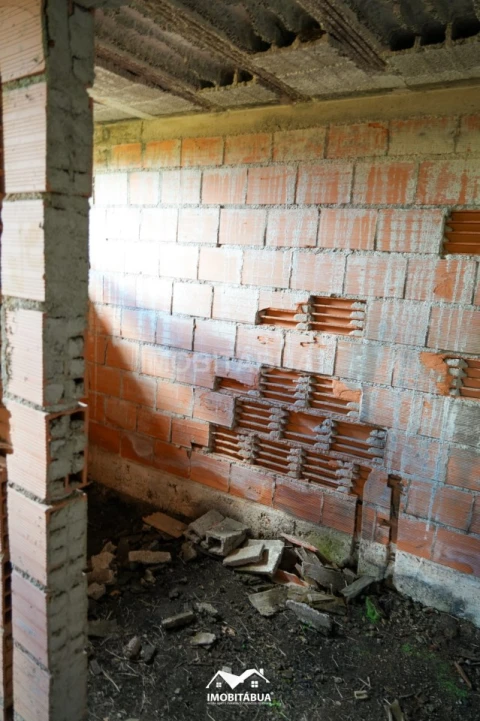 Moradia para Venda em Lagos da Beira e Lajeosa