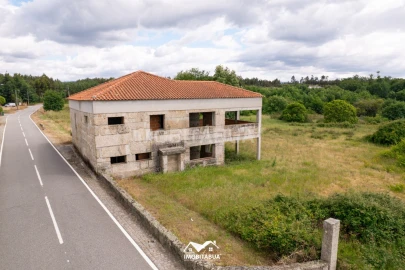 Moradia para Venda em Lagos da Beira e Lajeosa