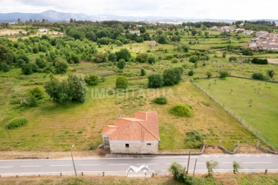 Moradia para Venda em Lagos da Beira e Lajeosa