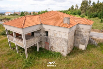 Moradia para Venda em Lagos da Beira e Lajeosa