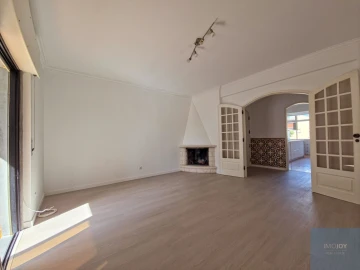 Apartamento T2 para Arrendamento em Cascais e Estoril