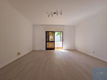 Apartamento T2 para Arrendamento em Cascais e Estoril
