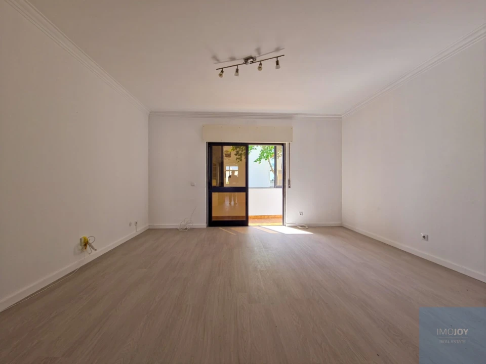 Apartamento T2 para Venda em Cascais e Estoril Foto 3