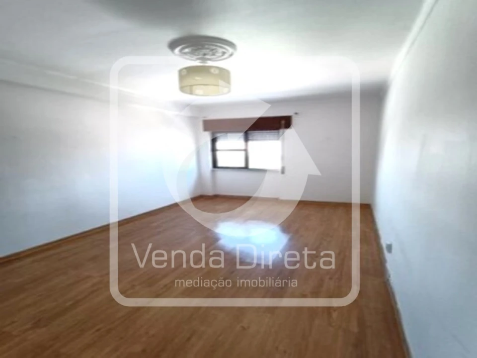 Apartamento T3 para Venda em Moita Foto 4