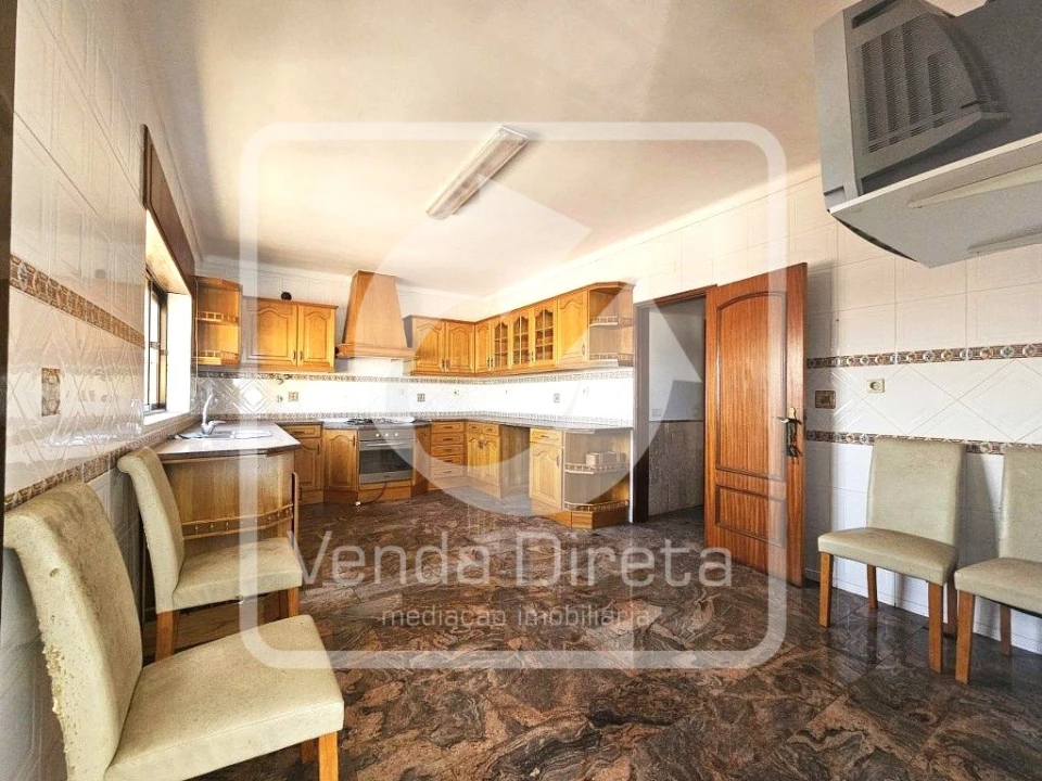 Apartamento T4 para Venda em Gaio-Rosário e Sarilhos Pequenos Foto 6