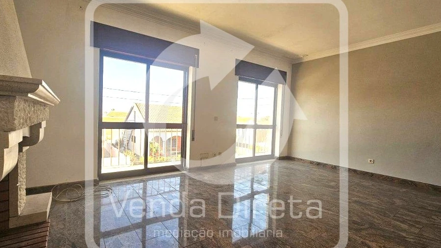 Apartamento T4 para Venda em Gaio-Rosário e Sarilhos Pequenos