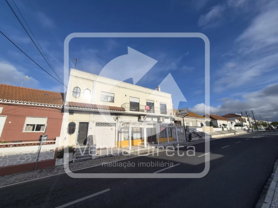 Loja para Venda em Gaio-Rosário e Sarilhos Pequenos Foto 14