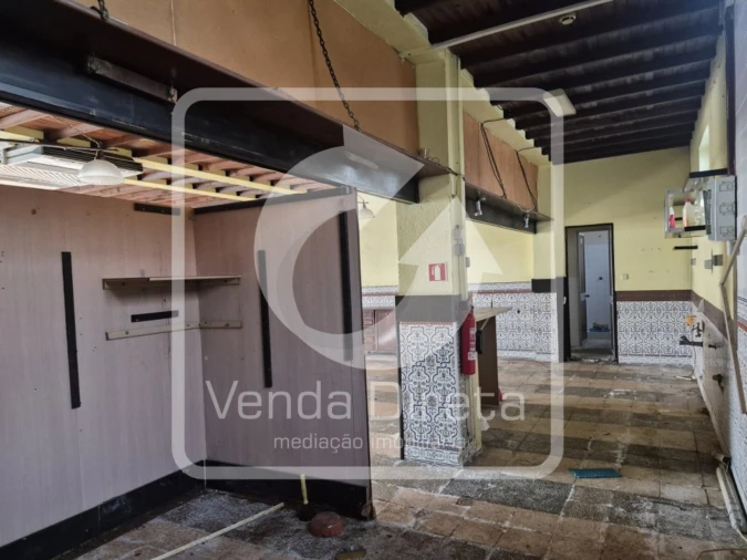 Loja para Venda em Gaio-Rosário e Sarilhos Pequenos Foto 5