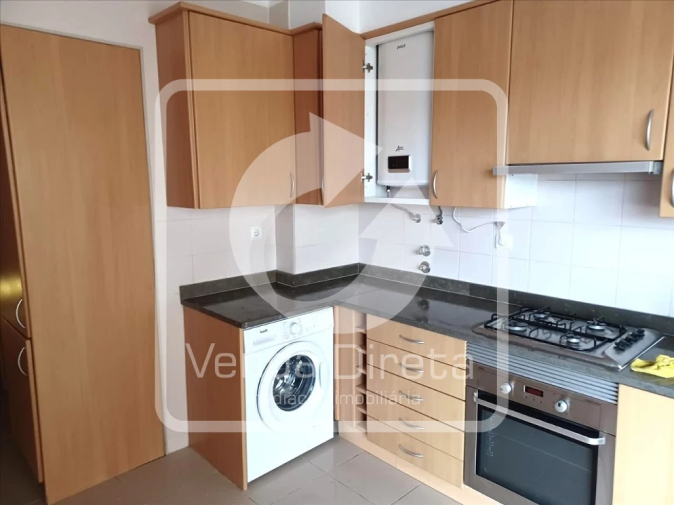 Apartamento T3 para Venda em Setubal (São Sebastião) Foto 1