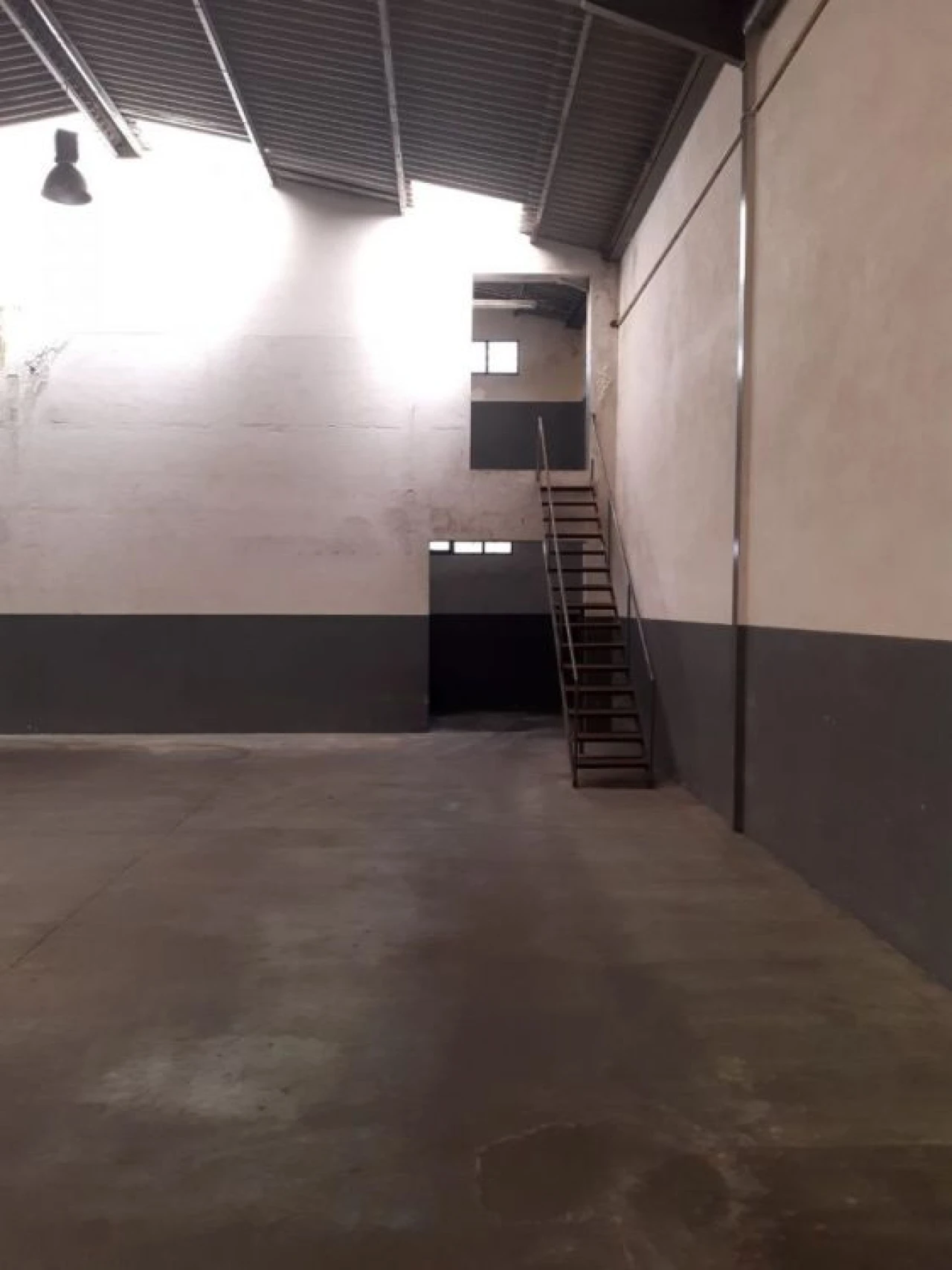 Armazém para Arrendamento em Canelas Foto 15