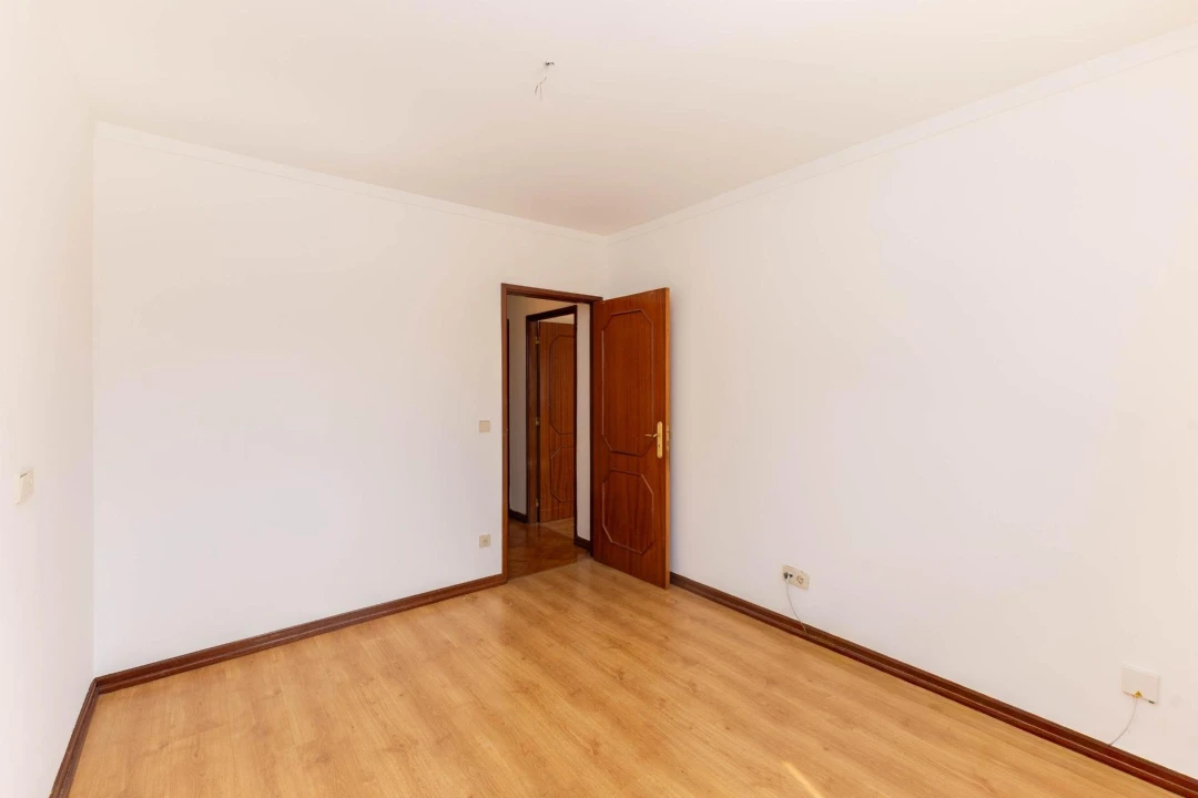 Apartamento T3 para Venda em Penafiel Foto 24