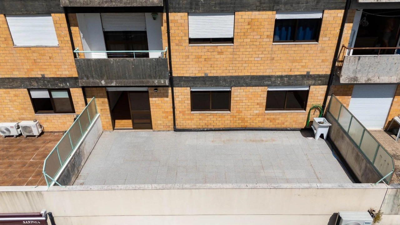 Apartamento T3 para Venda em Penafiel Foto 30