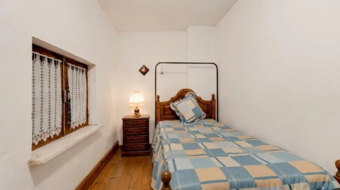 Moradia T5 para Venda em Sapardos