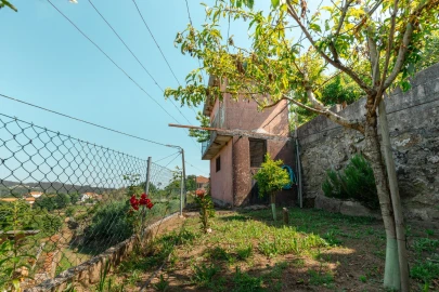 Moradia T5 para Venda em Sapardos