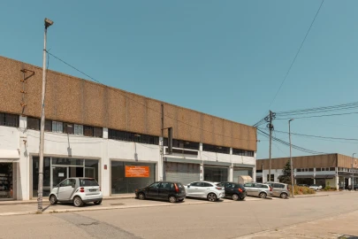Armazém para Venda em Fajozes