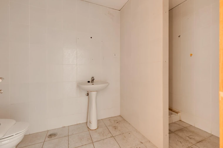 Armazém para Venda em Fajozes Foto 14