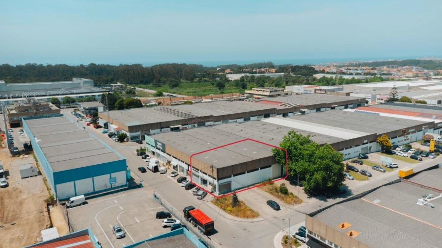 Armazém para Venda em Fajozes Foto 3