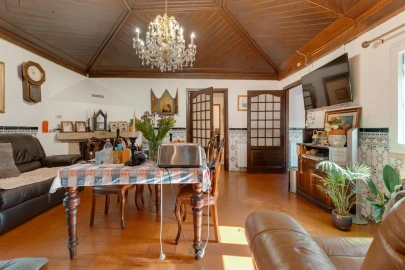 Moradia T5 para Venda em Sapardos