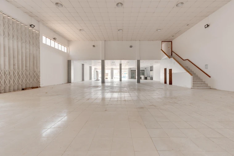 Armazém para Venda em Fajozes Foto 6
