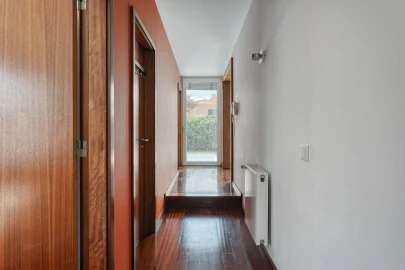 Moradia T4 para Venda em Carcavelos e Parede