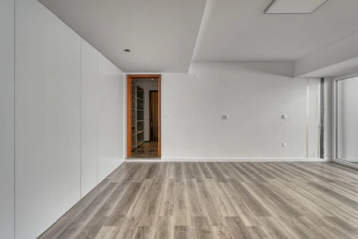 Moradia T4 para Venda em Carcavelos e Parede