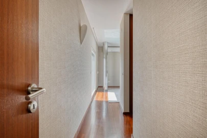 Moradia T4 para Venda em Carcavelos e Parede