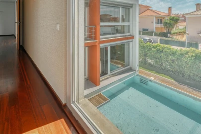 Moradia T4 para Venda em Carcavelos e Parede